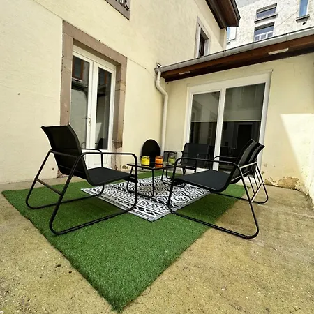 Epinal Hyper Centre, Place Des Vosges T2 Avec Terrasse Et Salon De Jardin. Exterior photo