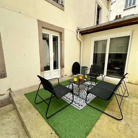 Epinal Hyper Centre, Place Des Vosges T2 Avec Terrasse Et Salon De Jardin. Exterior photo